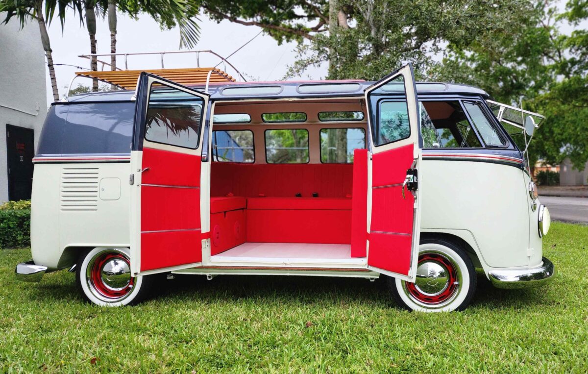 *SOLD* 1972 WHITE VANILLA & GREY METALLIC VW BUS - USA Custom Bus