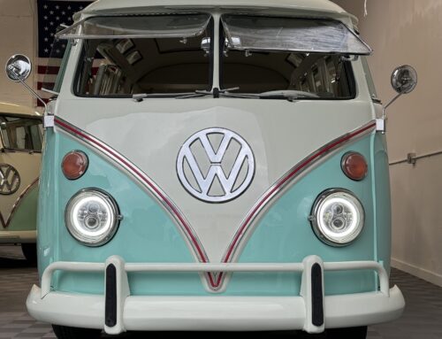 *SOLD*1975 AQUA BLUE CUSTOM SLIDING DOOR VW BUS SAMBA RECREATION